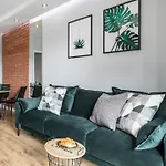 Premium New Town Private Parking Included Apartament Szczecin